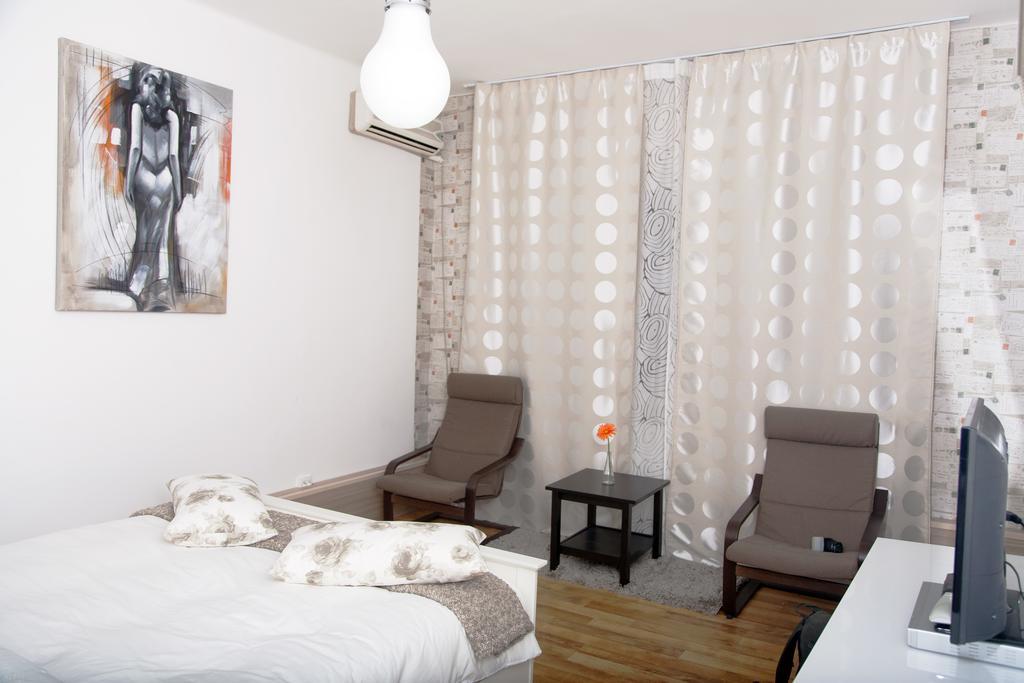 Old Town Studio By Mrg Apartments Bukarest Rum bild